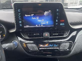 Toyota C-HR 1.8 Hybrid Bi-Tone dealer onderhouden auto prachtig!!! picture 9