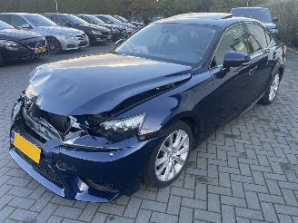 Lexus IS 300h Edition picture 7