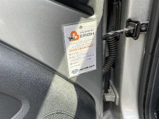 Volkswagen Up! 1.0 move up! BlueMotion N.A.P 5.drs airco navi prachtig!!! picture 17