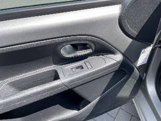 Volkswagen Up! 1.0 move up! BlueMotion N.A.P 5.drs airco navi prachtig!!! picture 14