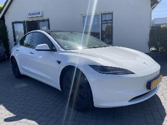Auto incidentate Tesla Model 3 RWD 60 kWh N.A.P NL AUTO PRACHTIG!!!! 2024/2