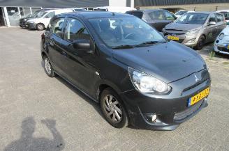 krockskadad bil auto Mitsubishi Space-star 1.0 Inform 5-drs airco 2013/3