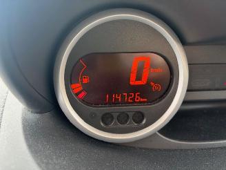 Renault Twingo 1.2 16v Collection airco nap picture 14