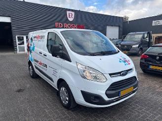 damaged commercial vehicles Ford Transit Custom 2.0 TDCI  3-pers  airco 2017/10