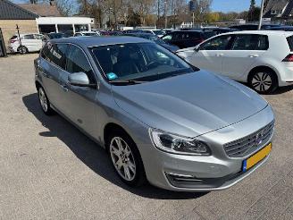 Avarii autoturisme Volvo V-60 1.5 T3 Nordic+ automaat 152pk 2017/4