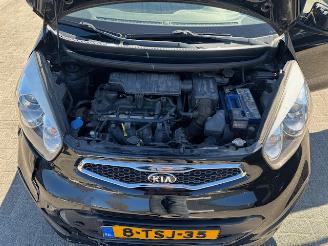 Kia Picanto 1.2  5-drs World Cup picture 17