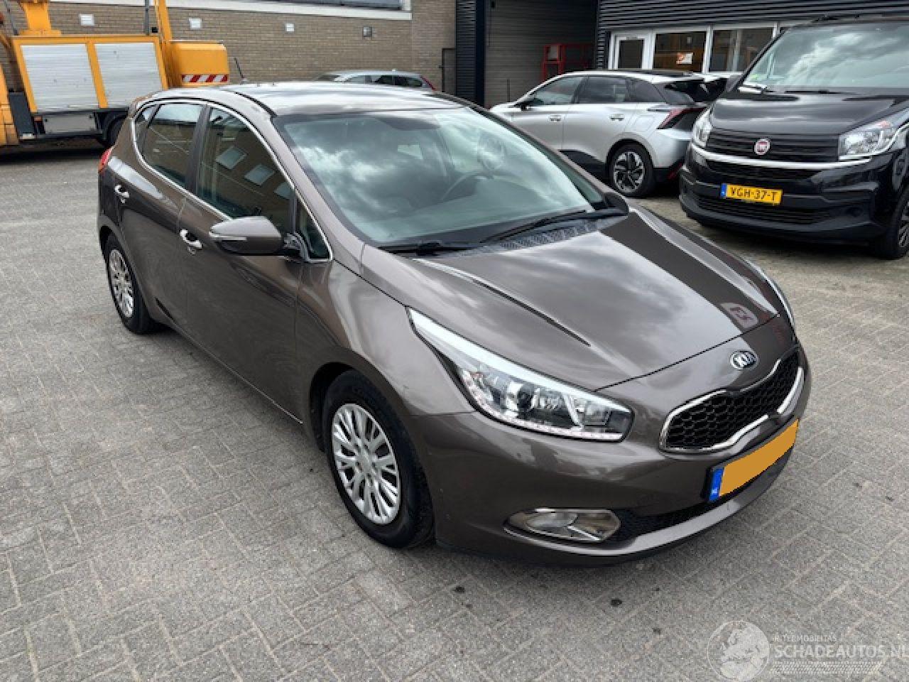 Kia Cee d 1.6 GDI 20th Anniversary airco