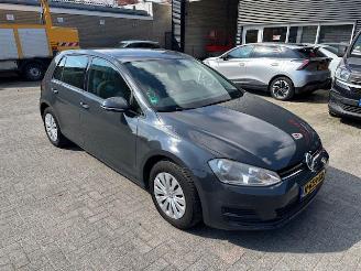 krockskadad bil auto Volkswagen Golf 1.2 TSI 5-drs airco 2014/4