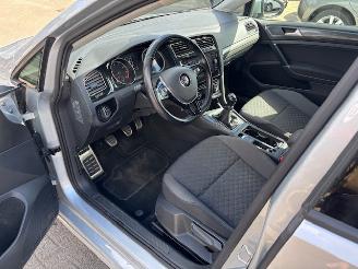 Volkswagen Golf 1.0 TSI Comfort picture 11