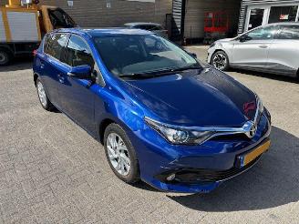 uszkodzony samochody osobowe Toyota Auris 1.2 T  Aspiration clima 2016/9