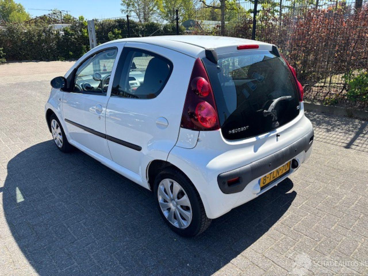 Peugeot 107 1.0 5-drs airco Nap