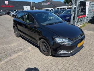 krockskadad bil auto Volkswagen Polo 1.0  5-drs Comfort airco  NAP 2017/1