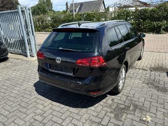 Volkswagen Golf 1.6 TDI DSG Lounge picture 4