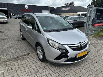Voiture accidenté Opel Zafira 1.4 Edition 2012/4