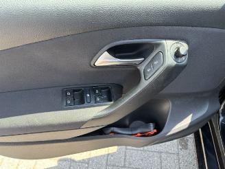 Volkswagen Polo 1.4 16v Automaat 5-drs airco picture 14