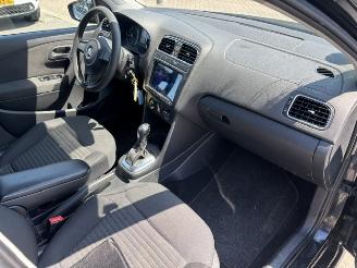 Volkswagen Polo 1.4 16v Automaat 5-drs airco picture 12