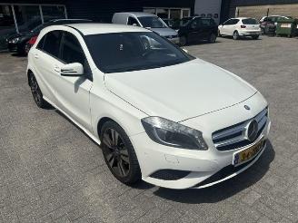 Schadeauto Mercedes A-klasse 180 Ambition 2012/11
