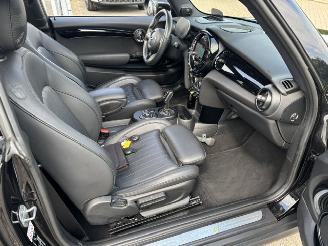 Mini Electric MINI Yours 33 kWh Pano picture 17