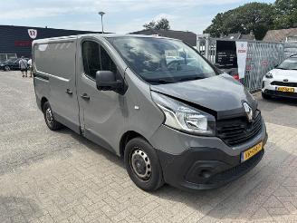 Unfall Kfz Van Renault Trafic 1.6 DCI  Airco NAP  3-pers 2015/10