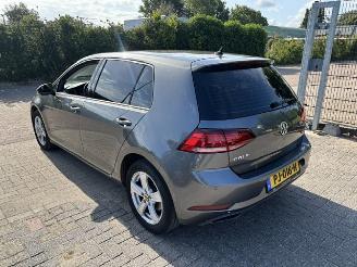 krockskadad bil auto Volkswagen Golf 1.0 TSI 5-drs Clima NAP 2017/7