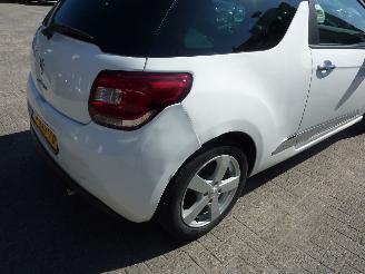 Citroën DS3 1.2 VTI SO CHIC picture 7