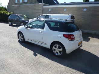 Citroën DS3 1.2 VTI SO CHIC picture 3