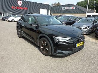uszkodzony samochody osobowe Audi E-tron 50 QUATTRO EDITION 2020/9
