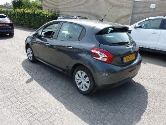Peugeot 208 1.2 VTI ACCESS picture 3