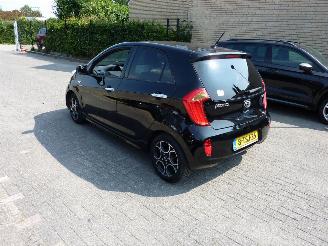 Kia Picanto 1.2 CVVT WORL CUP ED. picture 3