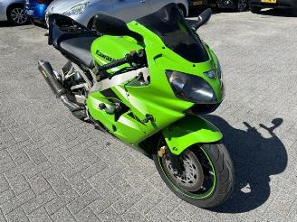 Vaurioauto  motor cycles Kawasaki Ninja ZX - 9R Ninja ZX-9R 2002/3