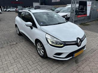 Schadeauto Renault Clio 0.9 TCe Intens clima navi 2017/8