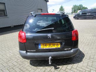 Peugeot 207 SW 1.6 VTI XS picture 4