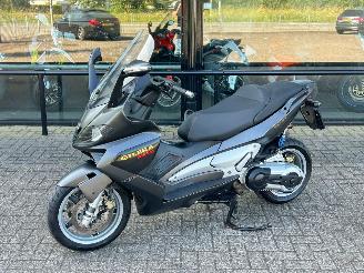 krockskadad bil motor Gilera  Nexus 500 2004/3