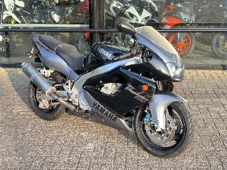 uszkodzony motocykle Yamaha YZF 1000 Thunderace 1996/4