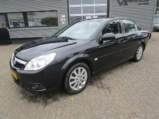 škoda osobní automobily Opel Vectra 2.2-16V Cosmo sedan 2006/3