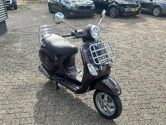 Vespa  LX 50 4T picture 7