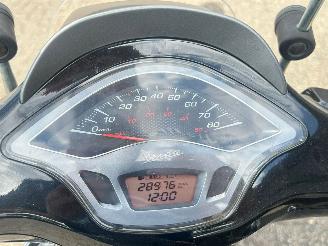 Vespa  Sprint 50 4T picture 14