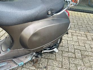 Vespa  LX 50 4T picture 9
