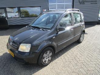 Vaurioauto  passenger cars Fiat Panda 1.2 Dynamic 2004/6