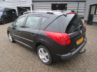 Peugeot 207 SW 1.6 VTI Premiere picture 3
