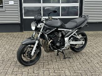 dommages motocyclettes  Suzuki Bandit 650 GSF Naked ABS 2006/2