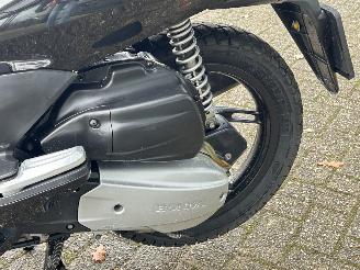 Honda PCX 125  picture 9