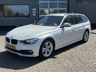 Vaurioauto  passenger cars BMW 3-serie 316D Touring Executive 2017/3