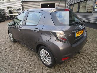 Toyota Yaris 1.5 Full Hybrid Aspiration 5drs picture 3
