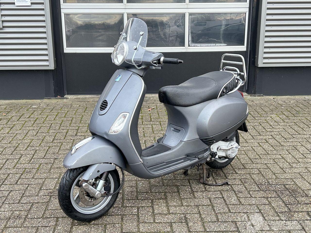Vespa  LX 50 4T