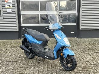 Vaurioauto  scooters Sym  Orbit 2 2012/6