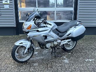 uszkodzony motocykle Honda Deauville NT 650 2002/6