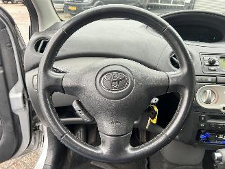 Toyota Yaris 1.3 VVT-i Sol Automaat picture 12