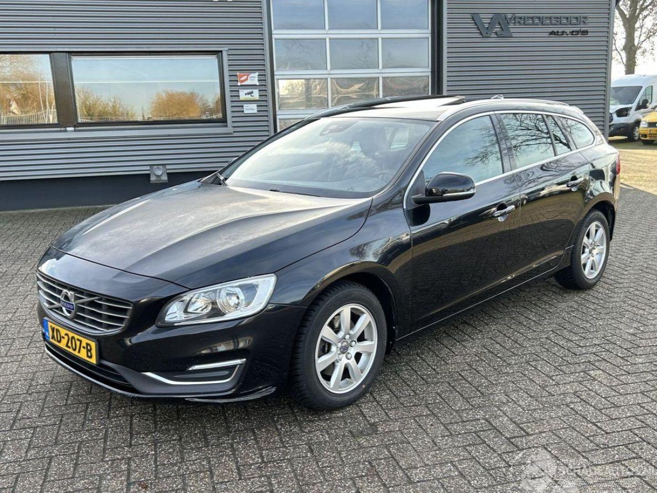 Volvo V-60 2.0 T5 Kinetic 245PK Automaat