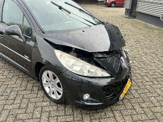 Peugeot 207 1.4 VTi Millesim 200 picture 24